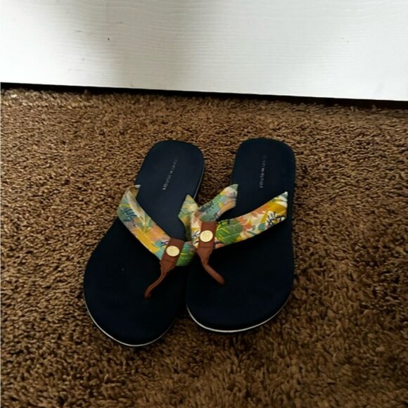 Tommy Hilfiger Floral Brown and Blue Slippers - Picture 1 of 1